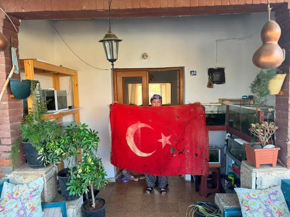 Tarihi Bayrak
