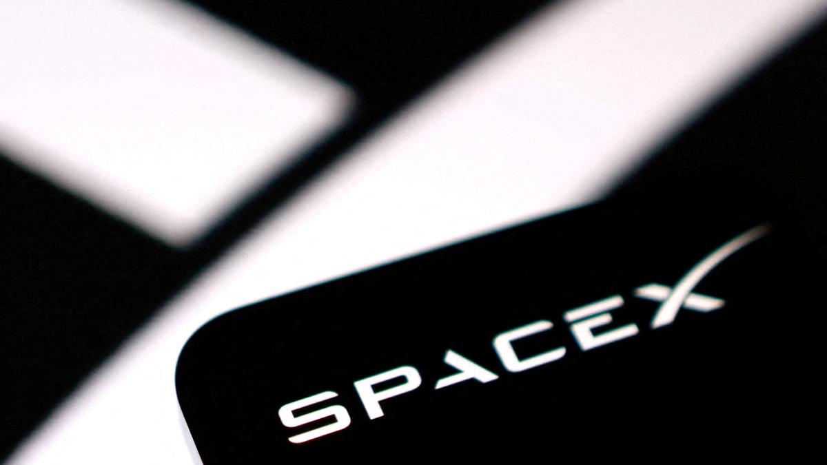 SpaceX gelir