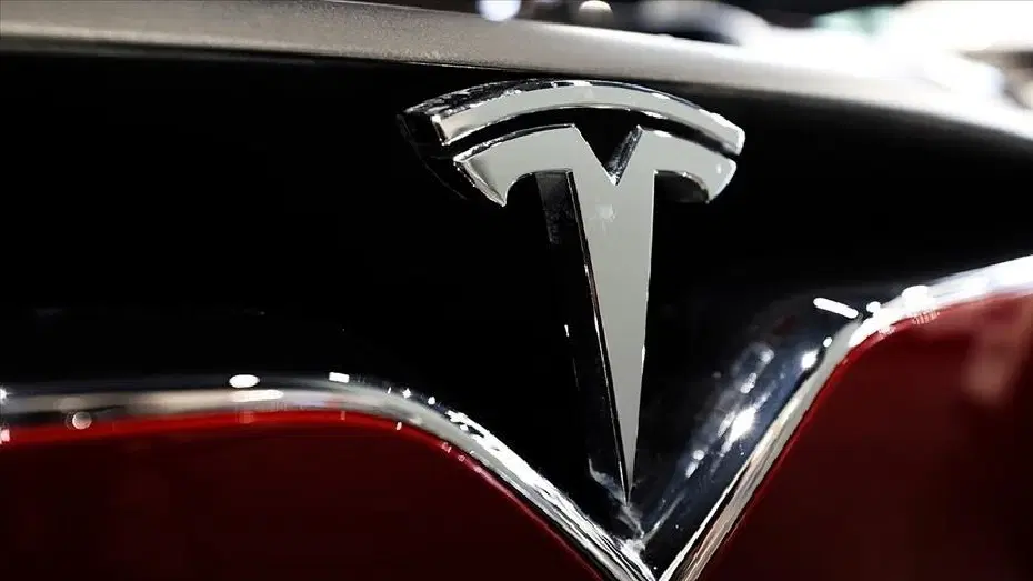Tesla Farları